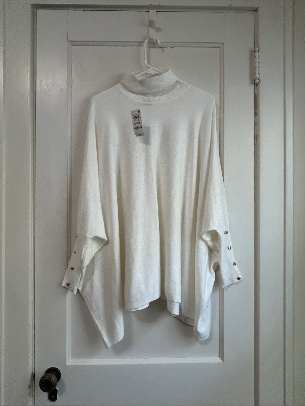 NWT!! Women’s JM Collection White Turtleneck Sweater - Size Large